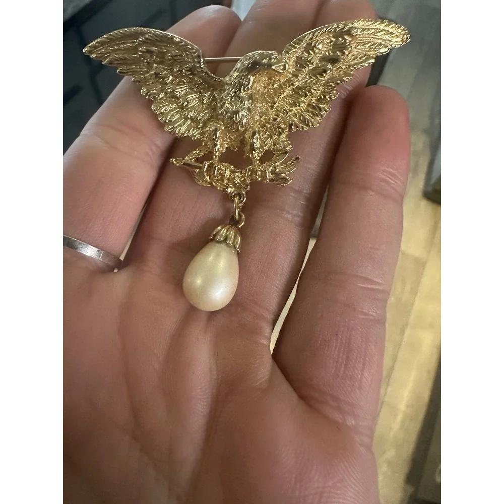 Vintage Gold Tone Eagle Brooch Pin Dangling Faux Pearl Patriotic Statement Jewel